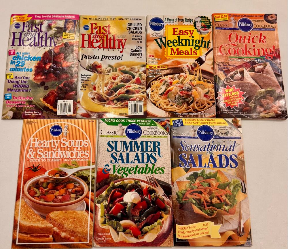 Lot of 7 Vintage Pillsbury Classic Cookbooks 90s Recipes